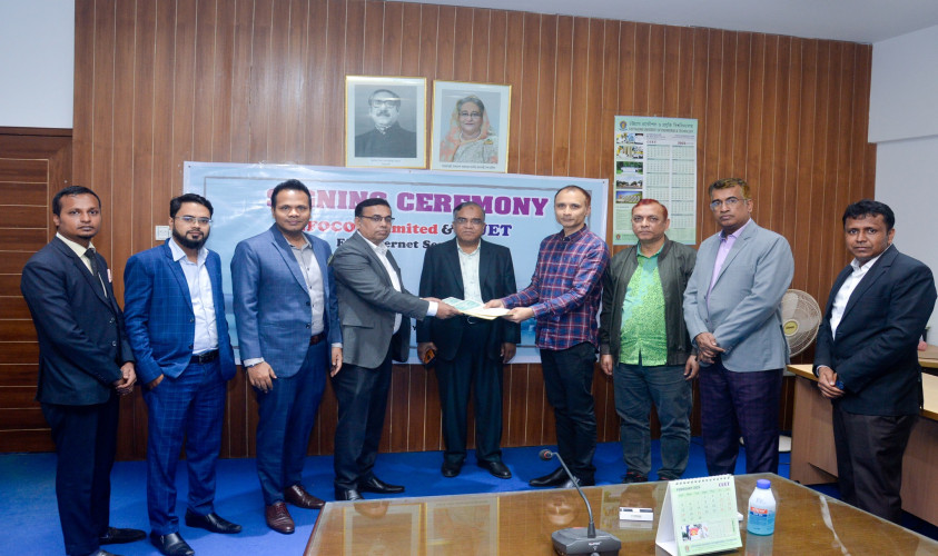 Signing  Ceremony between CUET and Infocom Limited for Internet service